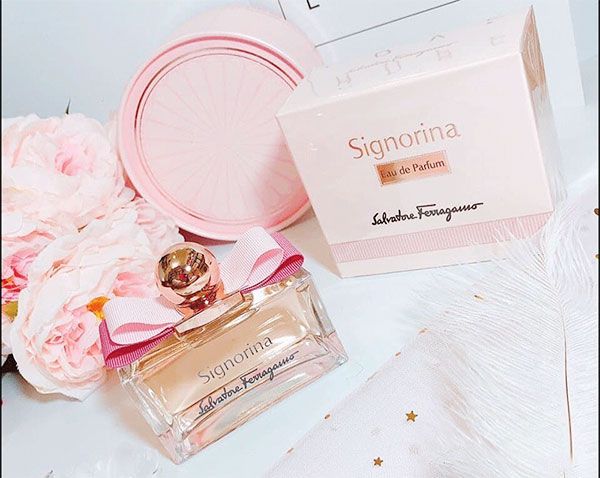 Thiết kế chai Salvatore Ferragamo Signorina 50ml sang trọng, nữ tính